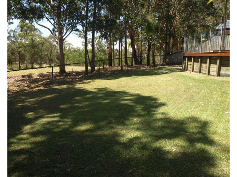 8 Greg Norman Crescent, Parkwood QLD 4214