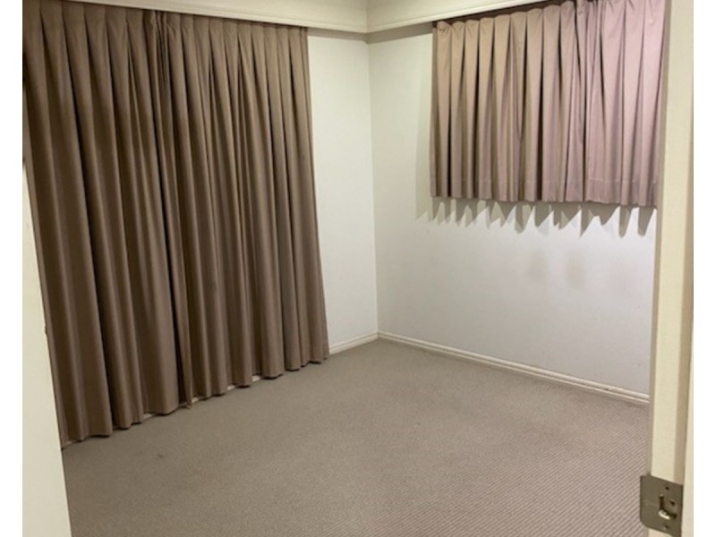 19 Tyalla Drive, Ashmore QLD 4214