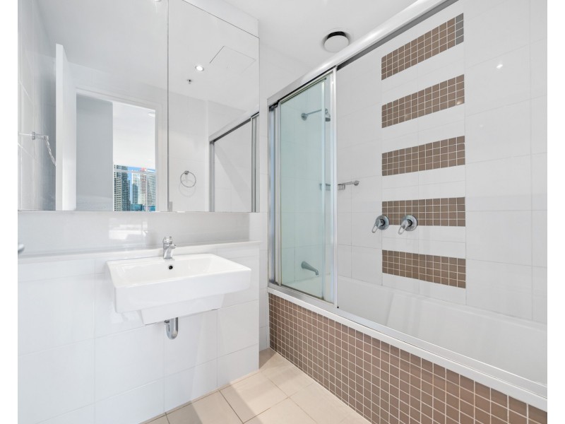 1114/3 Como Crescent, Southport QLD 4215