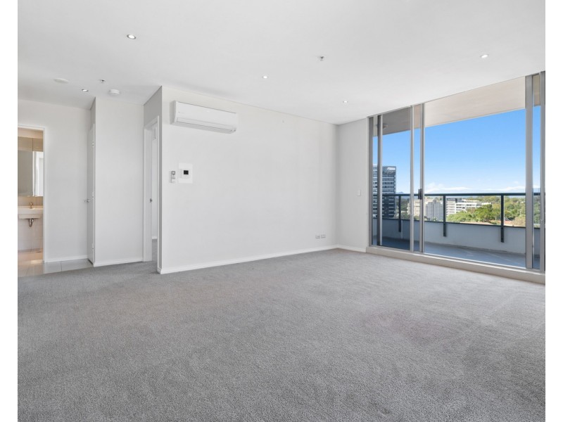 1114/3 Como Crescent, Southport QLD 4215