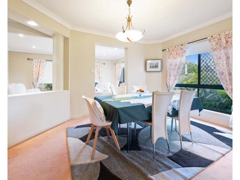 12 Arun Drive, Arundel QLD 4214