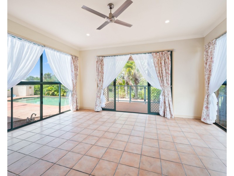 12 Arun Drive, Arundel QLD 4214