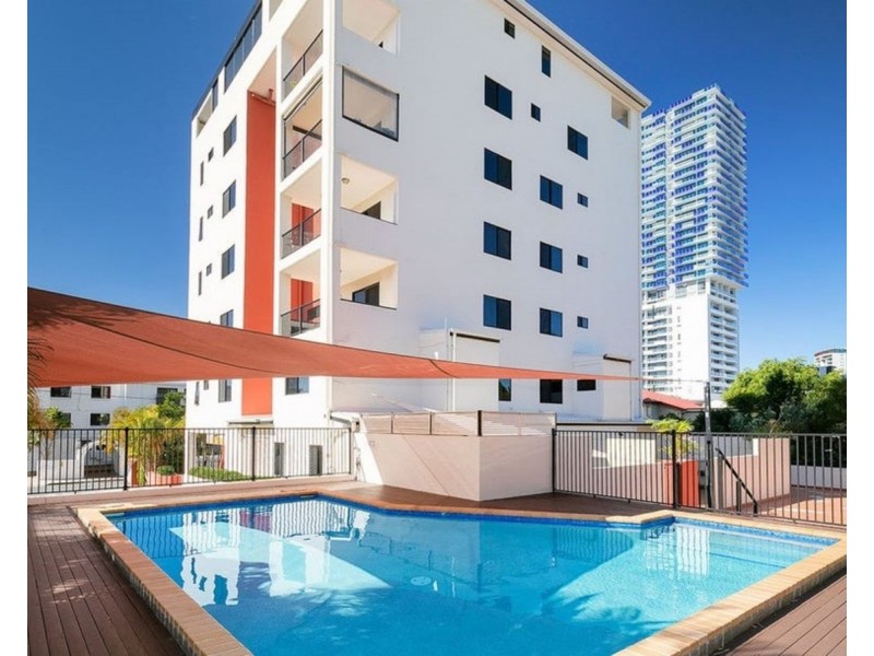 1/14 Little Norman Street, Southport QLD 4215