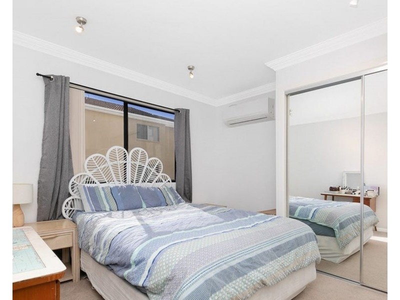 1/14 Little Norman Street, Southport QLD 4215