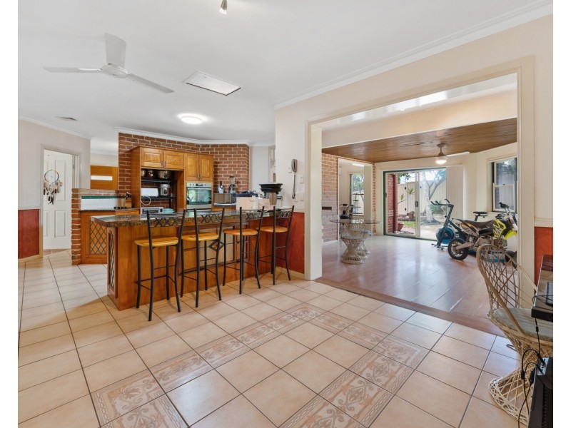 2 James Cagney Close, Parkwood QLD 4214