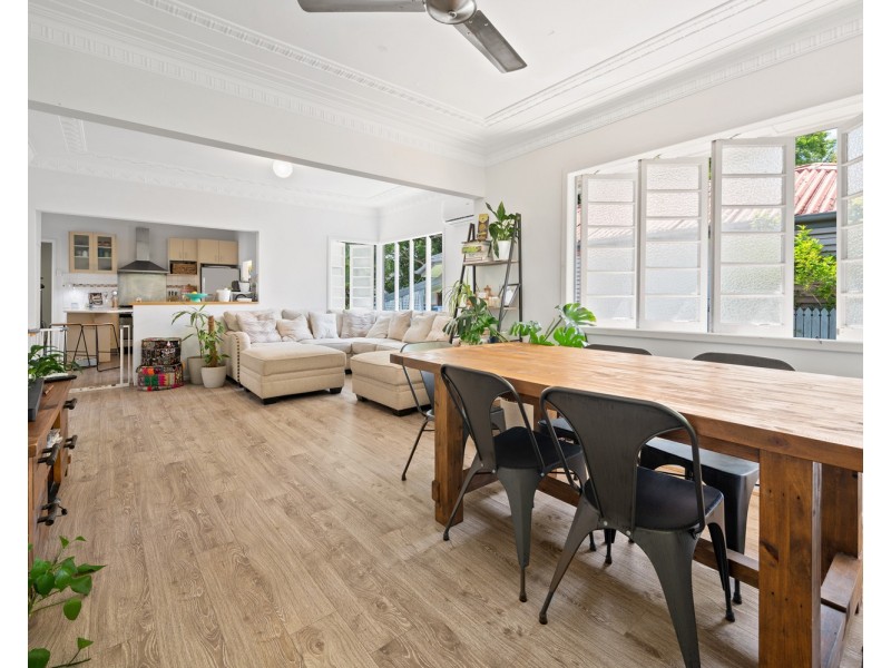 7 Walton Street, Southport QLD 4215