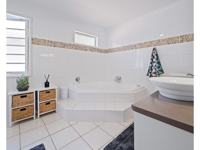 7 Walton Street, Southport QLD 4215