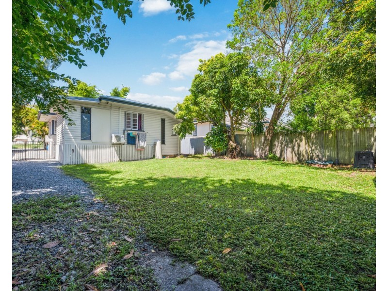 7 Walton Street, Southport QLD 4215