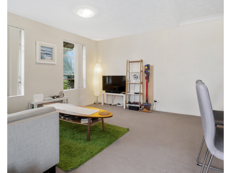 6/4 Sykes Court, Southport QLD 4215