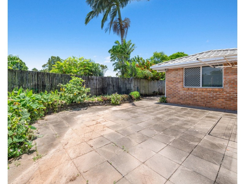 1/167 Olsen Avenue, Labrador QLD 4215