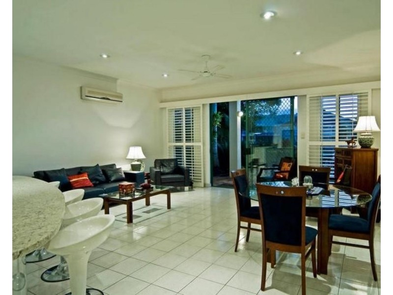 1a/3 Lee Road, Runaway Bay QLD 4216
