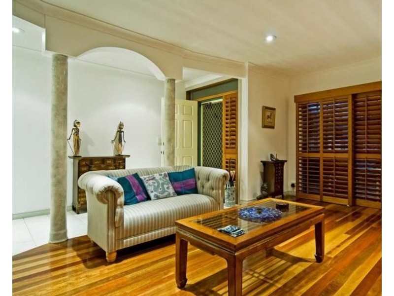 1a/3 Lee Road, Runaway Bay QLD 4216
