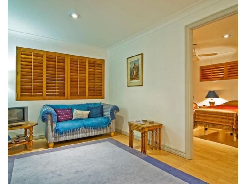 1a/3 Lee Road, Runaway Bay QLD 4216