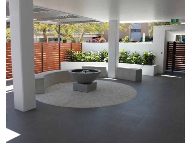 504/26 Spendelove Avenue, Southport QLD 4215