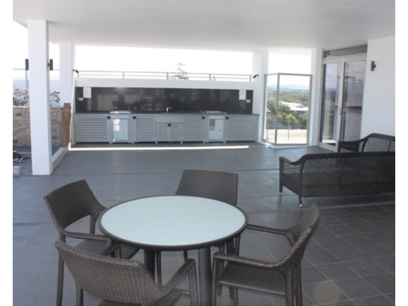 504/26 Spendelove Avenue, Southport QLD 4215