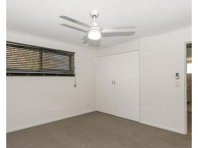 2/12 Royal Palm Court, Southport QLD 4215