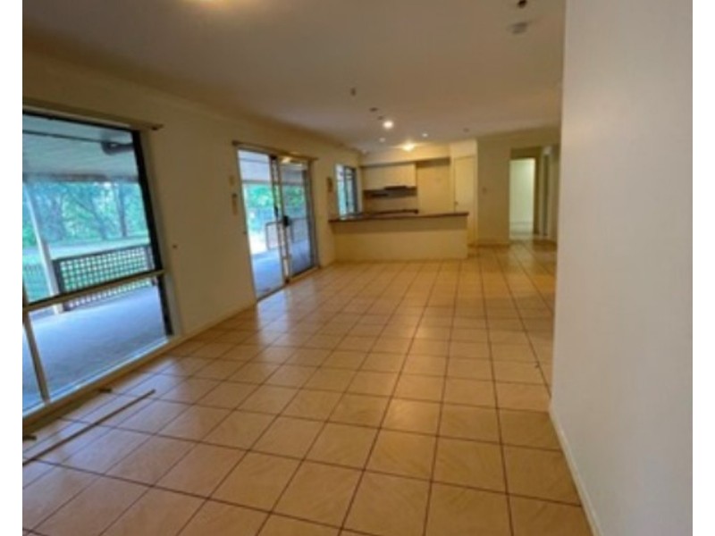 2/1072 Beaudesert-Nerang Road, Clagiraba QLD 4211