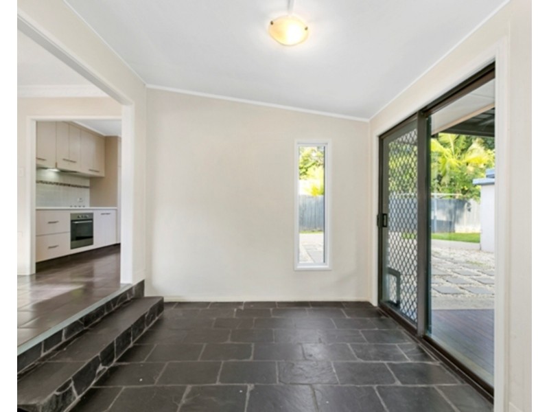 14 Elaine Street, Southport QLD 4215