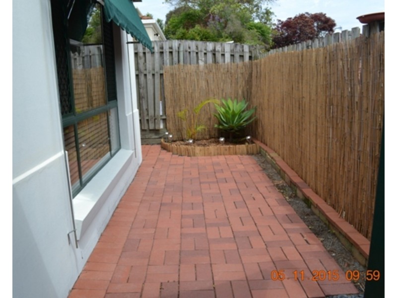 16 Harrow Place, Arundel QLD 4214
