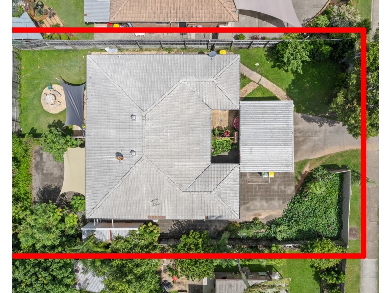 1&2/167  Olsen Avenue, Labrador QLD 4215