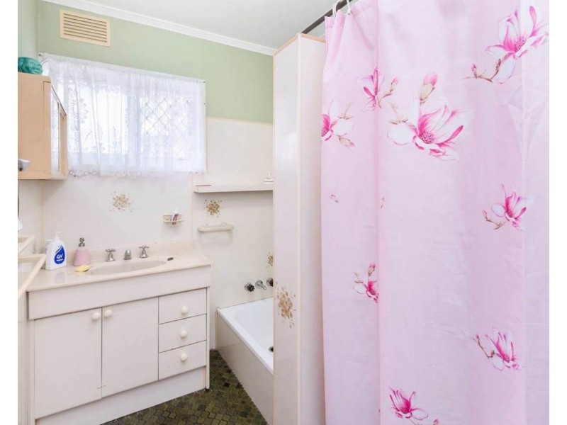 15 Elaine Street, Southport QLD 4215