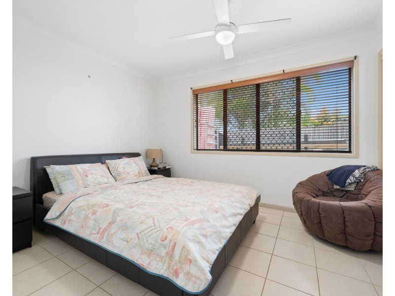 26 Tambourah Drive, Benowa QLD 4217