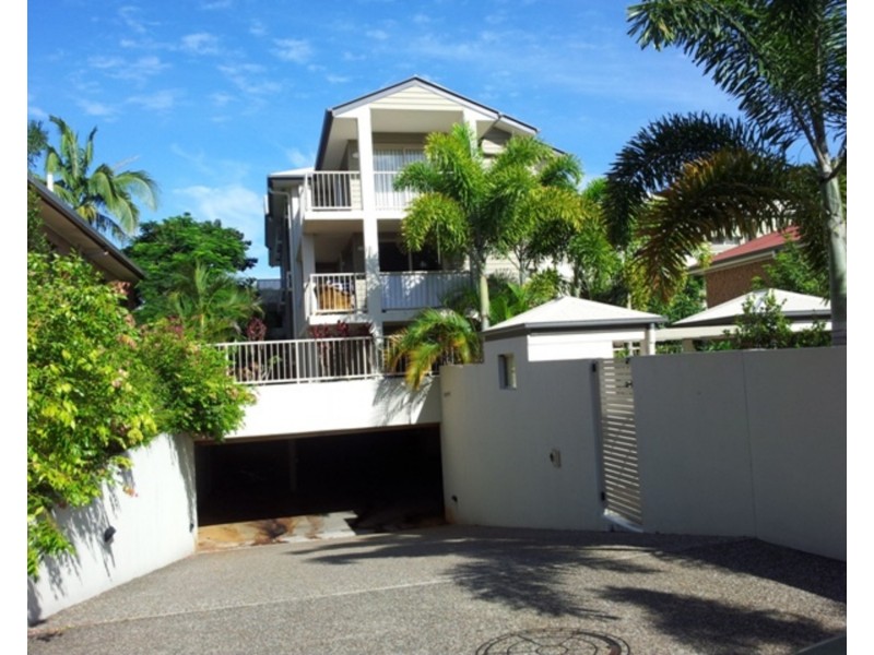 11/13D Wyndham Avenue, Southport QLD 4215