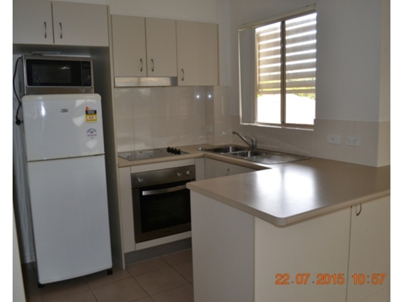 11/13D Wyndham Avenue, Southport QLD 4215