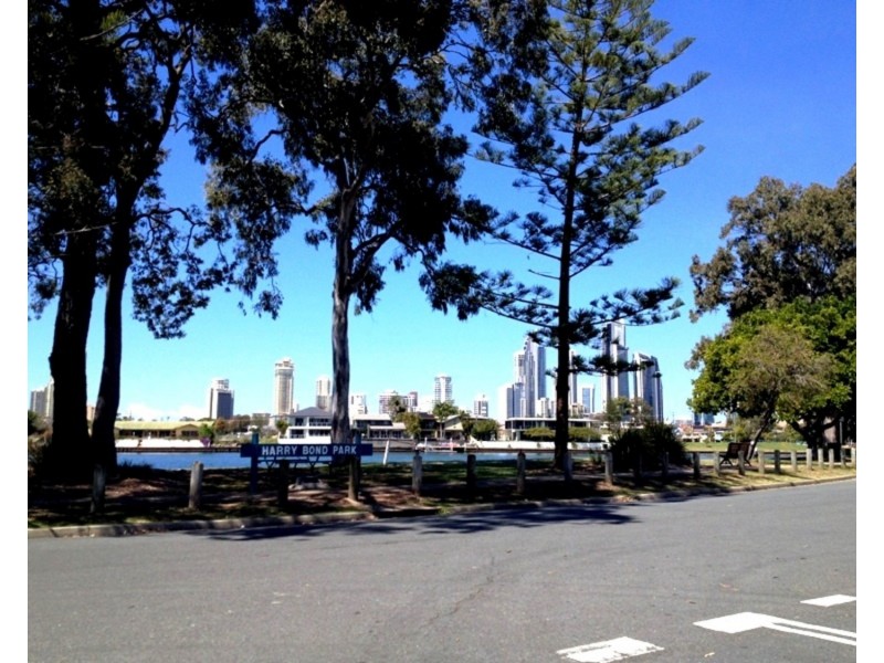 16 York Street, Southport QLD 4215