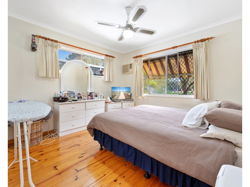 15 Warana Avenue, Southport QLD 4215