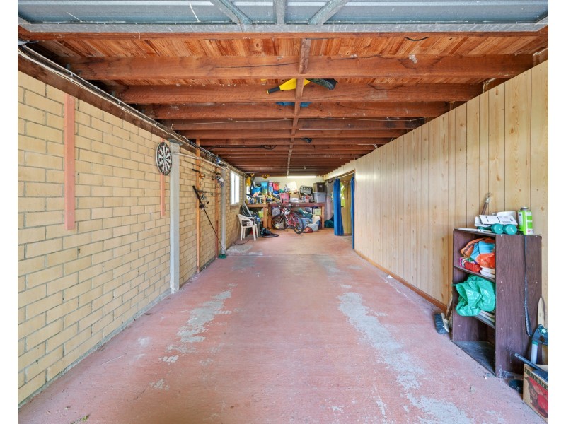 15 Warana Avenue, Southport QLD 4215