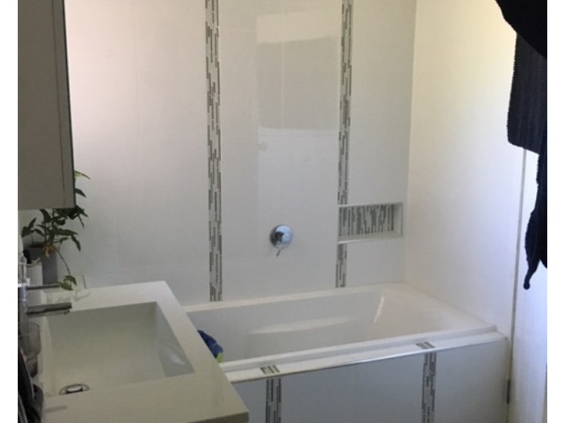 2/15 Callistemon Court, Arundel QLD 4214
