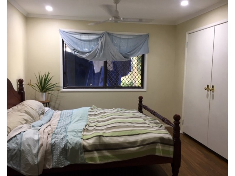 2/15 Callistemon Court, Arundel QLD 4214