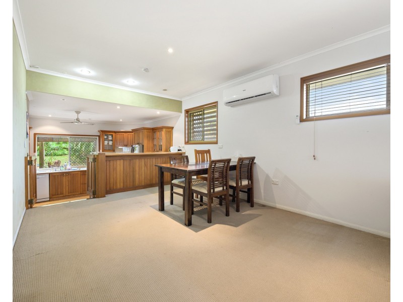16 Caroline Avenue, Southport QLD 4215