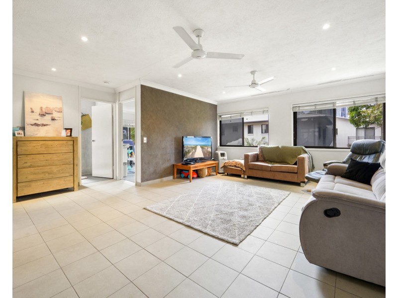 6/5 Andrews Street, Southport QLD 4215