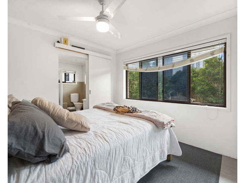 6/5 Andrews Street, Southport QLD 4215