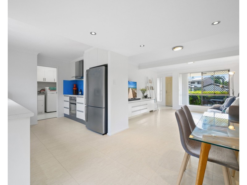 13/8 West King Street, Southport QLD 4215