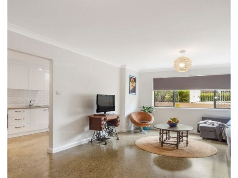 1/17 Woodroffe Avenue, Main Beach QLD 4217