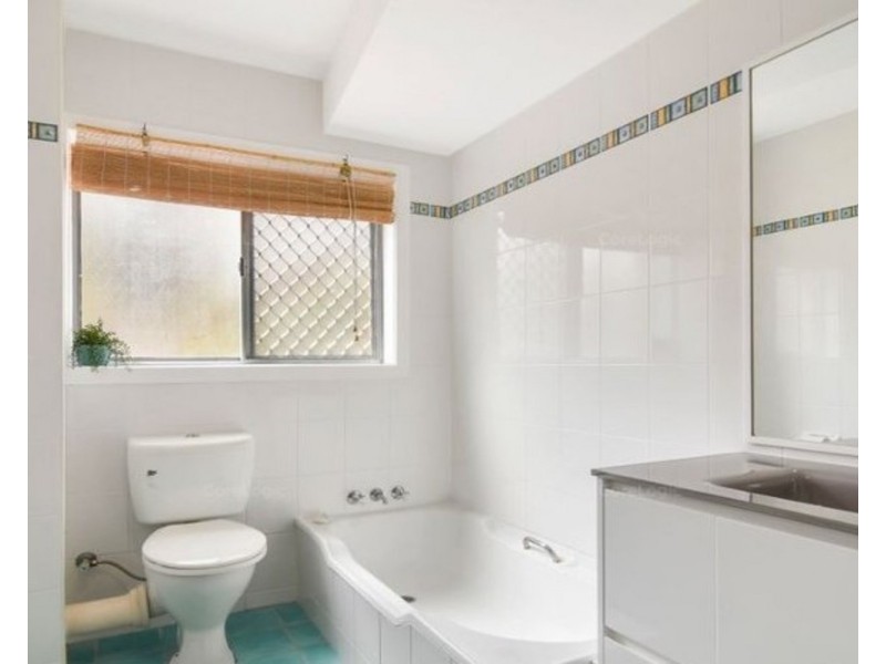 1/17 Woodroffe Avenue, Main Beach QLD 4217