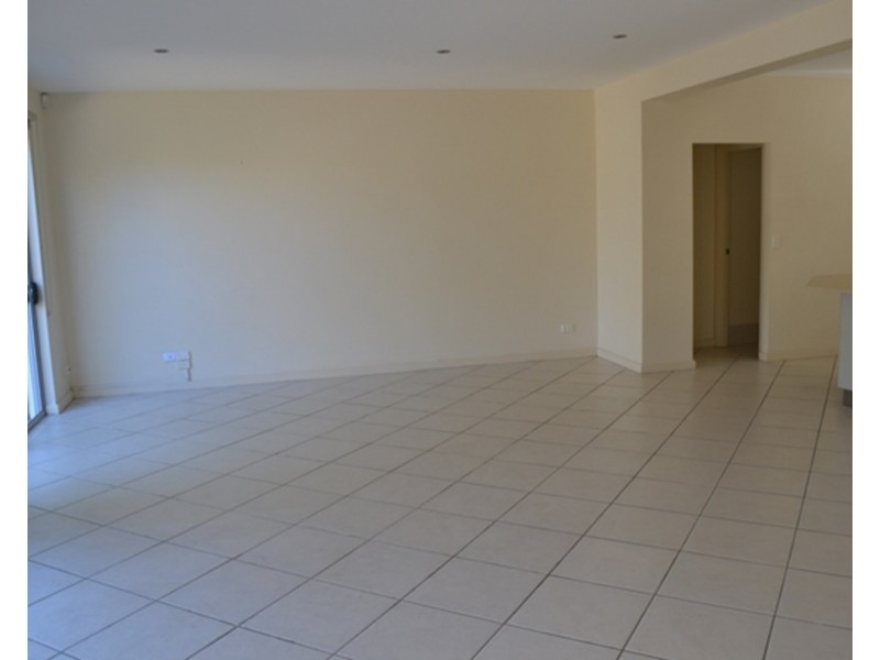 1B Bradbrook Street, Southport QLD 4215