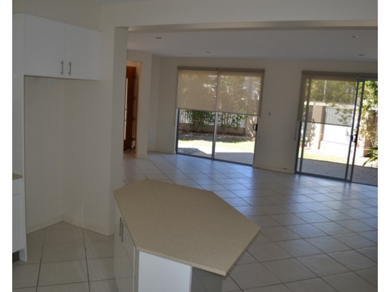 1B Bradbrook Street, Southport QLD 4215