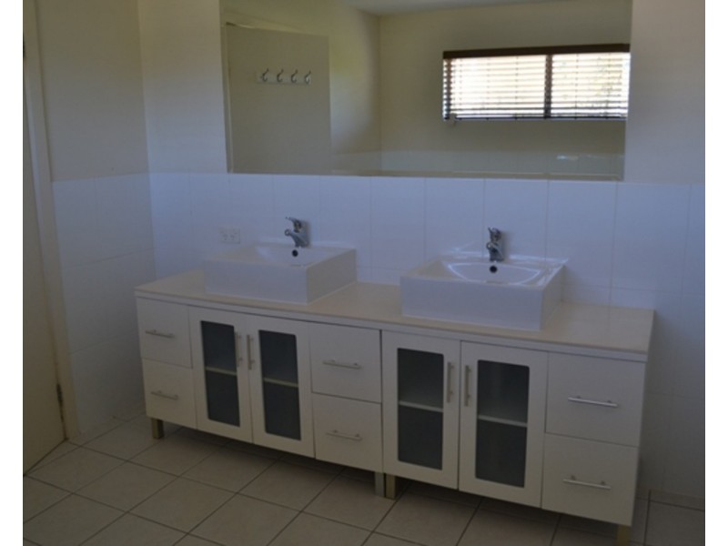 1B Bradbrook Street, Southport QLD 4215