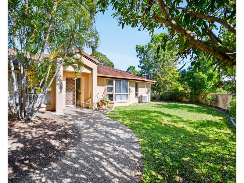 2 Trentham Court, Arundel QLD 4214