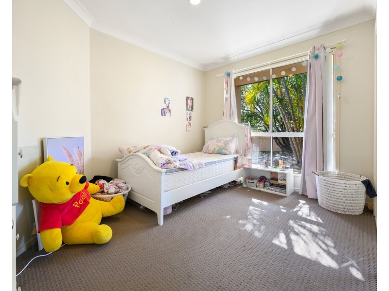 2 Trentham Court, Arundel QLD 4214
