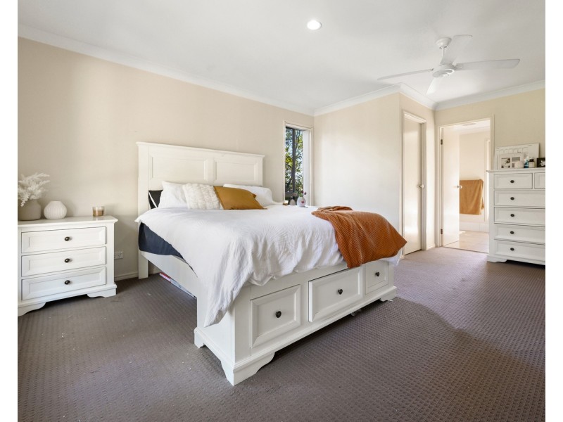 2 Trentham Court, Arundel QLD 4214
