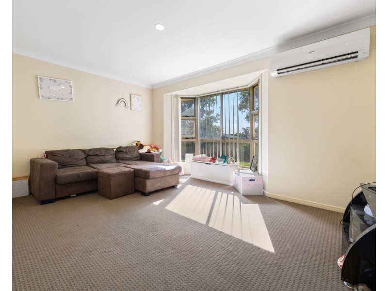 2 Trentham Court, Arundel QLD 4214
