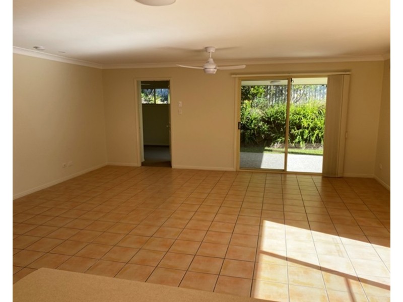91 Crestwood Drive, Molendinar QLD 4214