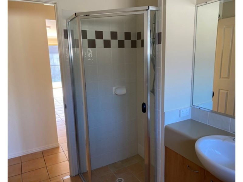 91 Crestwood Drive, Molendinar QLD 4214