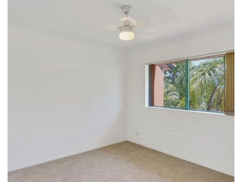 11/12 Gillian Lane, Southport QLD 4215