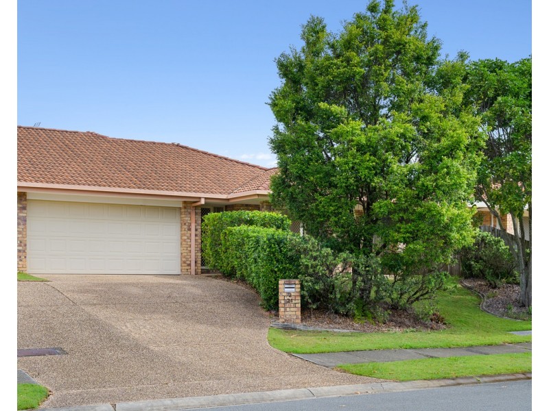 2/24 McMillan Street, Labrador QLD 4215